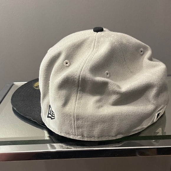 New Era 59Fifty Fitted New York Yankees Hat size 7 5/8 - Picture 2 of 3